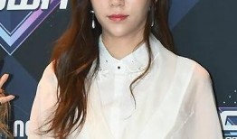 女女女韩国在线观看,韩国热门剧集，在线观看引发热议