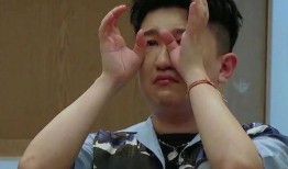 推特男网红吃瓜视频,揭秘推特男网红的神秘生活瞬间！”