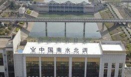 南与北在线观看,穿越时空的对话，在线观看情感之旅